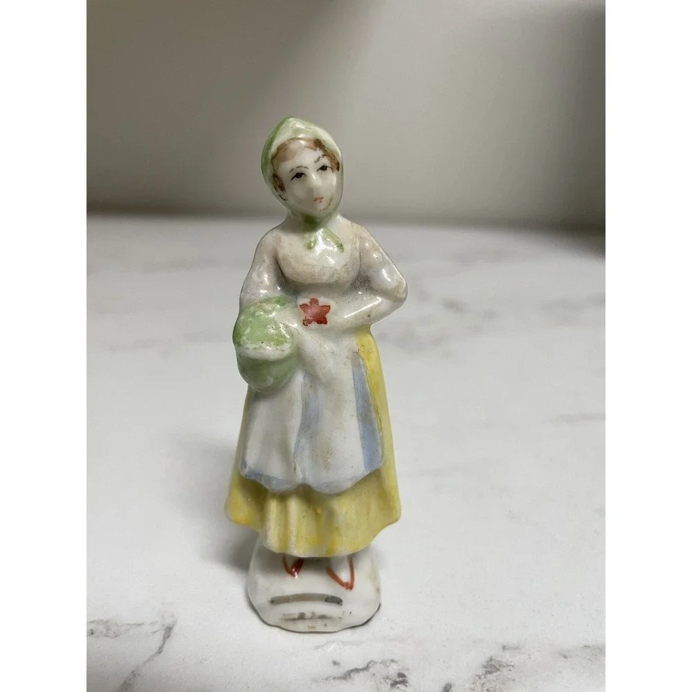 N/A vintage bisque